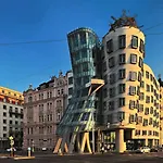 With Terrace In Center 아파트