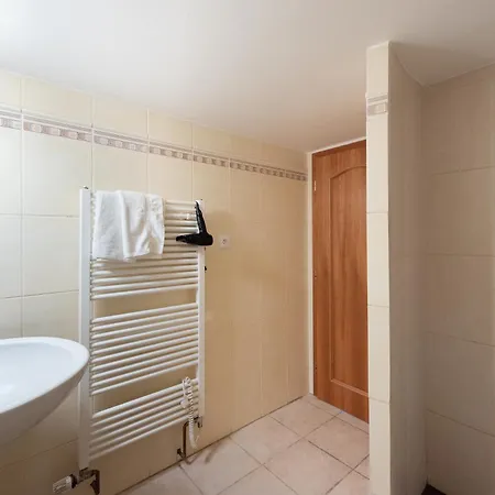 Apartament With Terrace In Center *