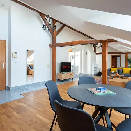 Apartament With Terrace In Center *