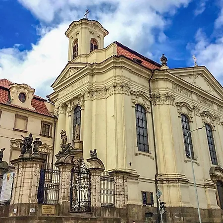 Apartamento With Terrace In Center *